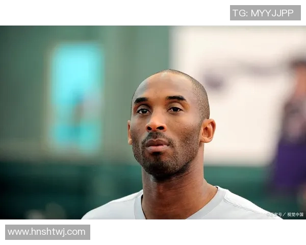 退役球星重返绿茵场回忆录：传奇时刻与荣耀岁月再现